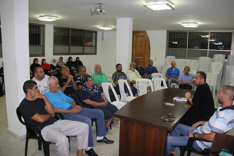 بالصور: لجنة الحج والعمرة تنظم درساً لحجاج بيت الله الحرام في دار القرآن الكريم